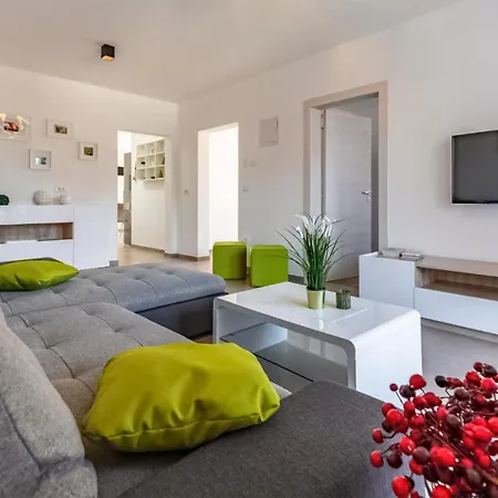 Luxurious Home In Pula * Pula