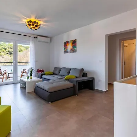 Luxurious Home In Pula * Pula