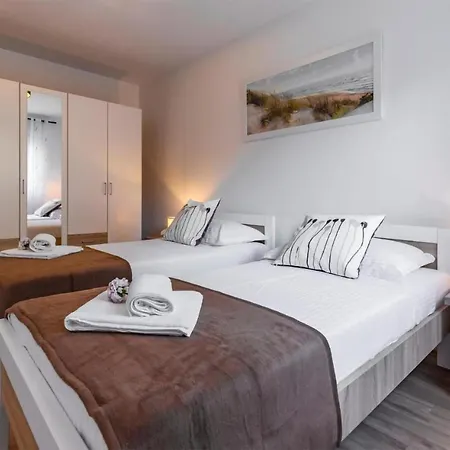 Luxurious Home In Pula Ferienhaus Pula