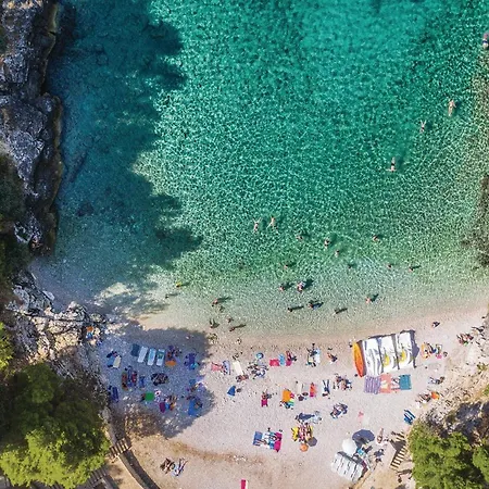Luxurious Home In Pula Pula