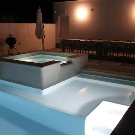 Luxurious Home In Pula Pula