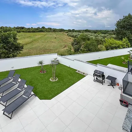 Stunning In With Wifi Holiday home *