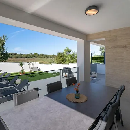 Stunning In With Wifi Holiday home