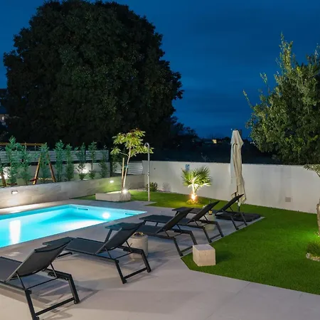 Stunning In With Wifi Holiday home Stinjan