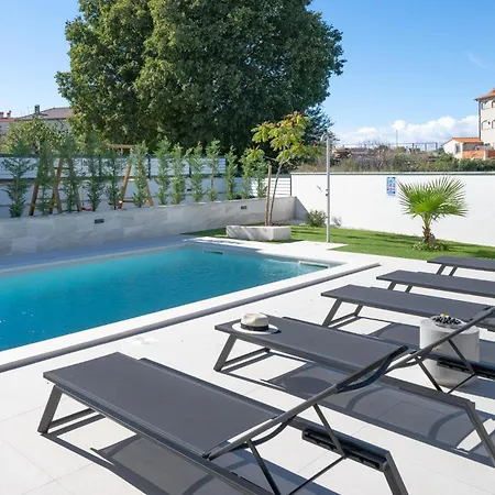 Stunning In With Wifi Holiday home