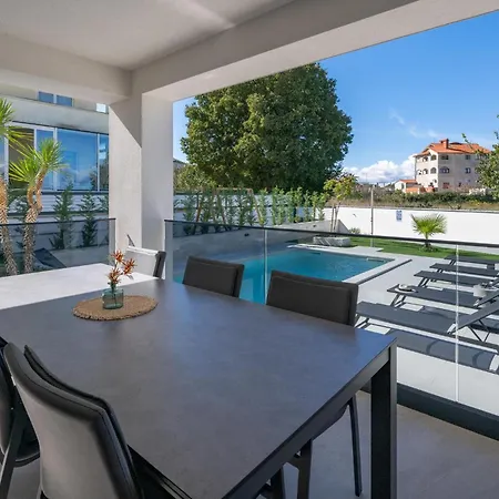 Stunning In With Wifi Holiday home Stinjan